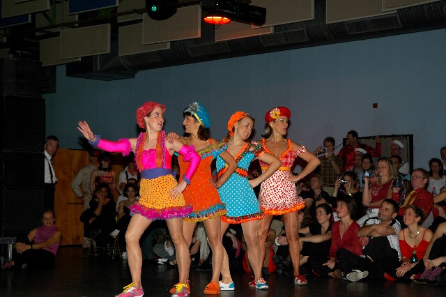 min 2005 11 12 fous swing 186